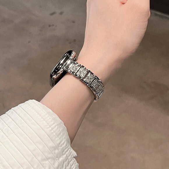 NEW Slim Silver Adjustable Stainless Steel Watch Band For Apple Watch - Picture 3 of 4